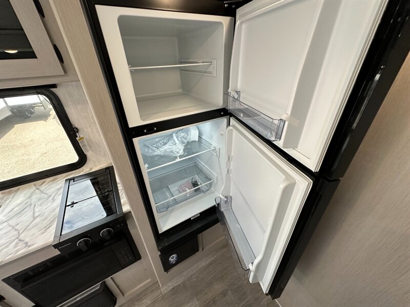2025 Coachmen Apex Nano 203RBK - Photo 19 - Goshen, IN 46526