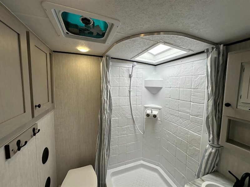 2025 Coachmen Apex Nano 203RBK - Photo 21 - Goshen, IN 46526