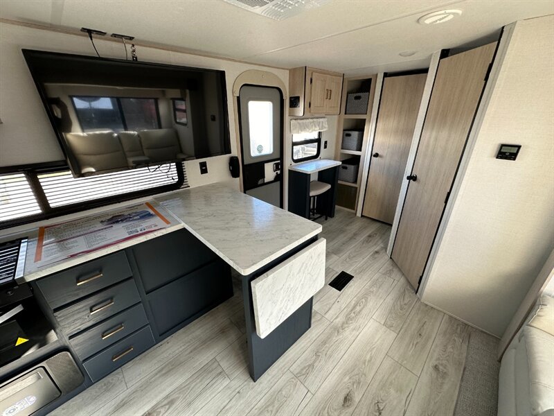 2025 Prime Time Avenger 25MKO - Photo 14 - Goshen, IN 46526