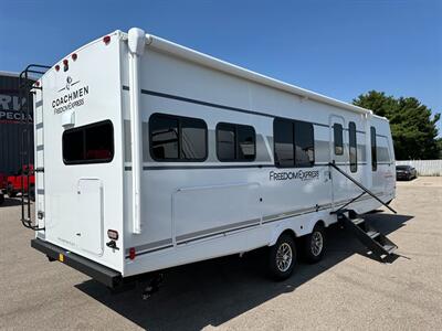 2025 Coachmen Freedom Express Ultra Lite 274RKS   - Photo 6 - Goshen, IN 46526