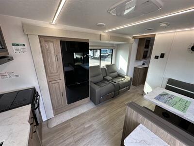 2026 Coachmen Freedom Express Ultra Lite 245RKS   - Photo 9 - Goshen, IN 46526