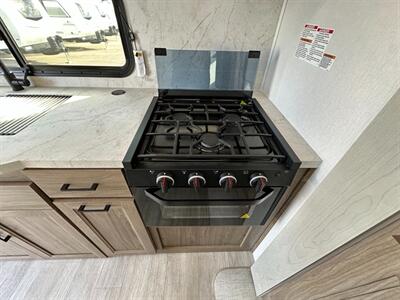 2026 Coachmen Freedom Express Ultra Lite 245RKS   - Photo 13 - Goshen, IN 46526