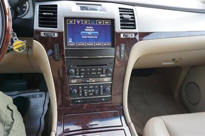2014 Cadillac Escalade Premium   - Photo 27 - Bogalusa, LA 70427