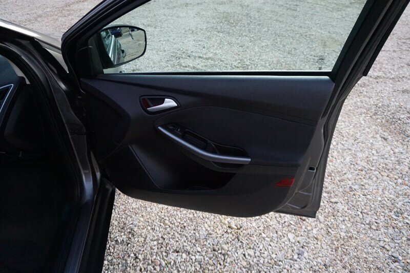 2014 Ford Focus Titanium - Photo 31 - Bogalusa, LA 70427