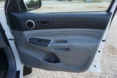 2014 Toyota Tacoma PreRunner V6   - Photo 18 - Bogalusa, LA 70427