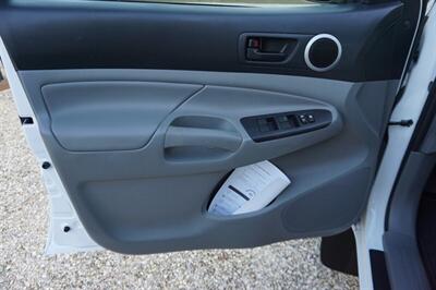 2014 Toyota Tacoma PreRunner V6   - Photo 15 - Bogalusa, LA 70427