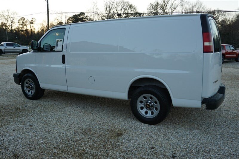 2010 Chevrolet Express 1500 - Photo 11 - Bogalusa, LA 70427