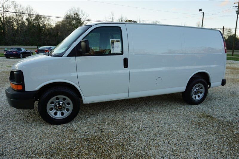 2010 Chevrolet Express 1500 - Photo 8 - Bogalusa, LA 70427