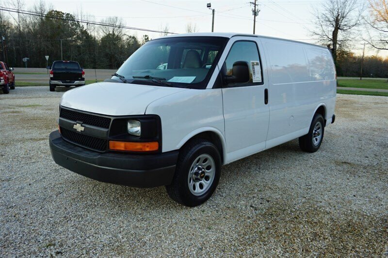 2010 Chevrolet Express 1500 - Photo 6 - Bogalusa, LA 70427