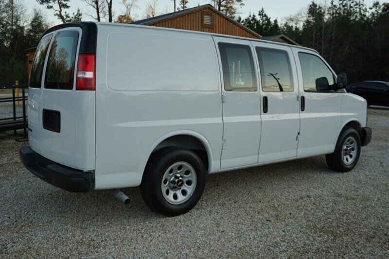 2010 Chevrolet Express 1500 - Photo 18 - Bogalusa, LA 70427