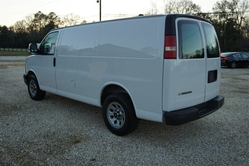 2010 Chevrolet Express 1500 - Photo 12 - Bogalusa, LA 70427