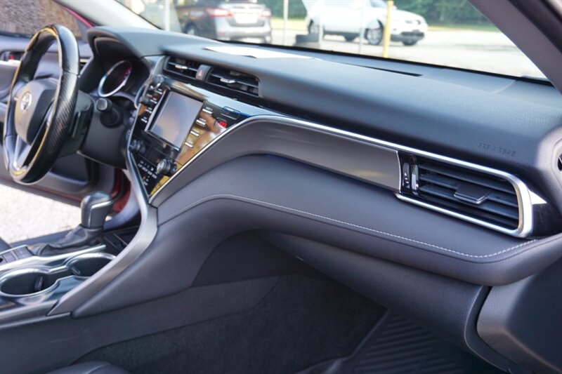2018 Toyota Camry XSE - Photo 16 - Bogalusa, LA 70427
