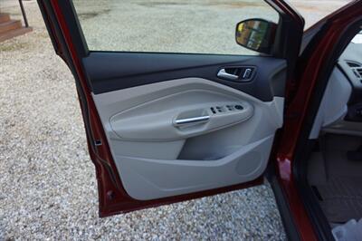 2016 Ford Escape SE - Photo 22 - Bogalusa, LA 70427