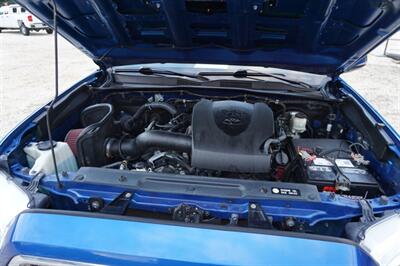 2017 Toyota Tacoma SR5 V6   - Photo 42 - Bogalusa, LA 70427