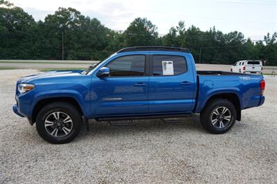 2017 Toyota Tacoma SR5 V6   - Photo 8 - Bogalusa, LA 70427