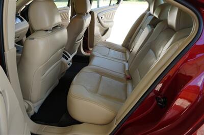 2015 Ford Taurus SEL   - Photo 17 - Bogalusa, LA 70427