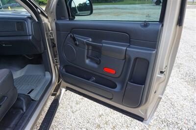 2004 Dodge Ram 1500 ST 2dr Regular Cab S   - Photo 25 - Bogalusa, LA 70427