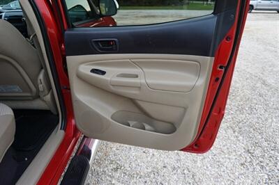 2012 Toyota Tacoma PreRunner  SR5 - Photo 30 - Bogalusa, LA 70427