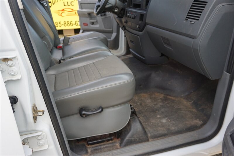 2007 Dodge Ram 3500 Flat Bed - Photo 25 - Bogalusa, LA 70427
