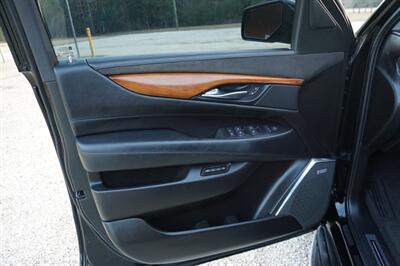 2015 Cadillac Escalade Premium   - Photo 16 - Bogalusa, LA 70427