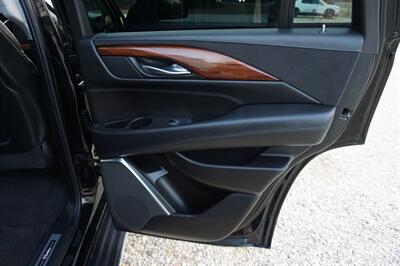 2015 Cadillac Escalade Premium   - Photo 28 - Bogalusa, LA 70427