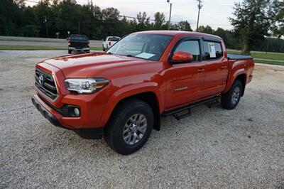 2017 Toyota Tacoma SR5 V6   - Photo 5 - Bogalusa, LA 70427