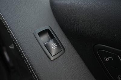 2012 Mercedes-Benz R 350   - Photo 58 - Norwalk, CA 90650-2241