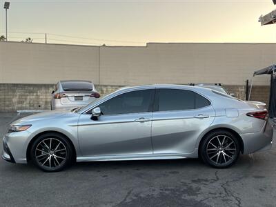 2022 Toyota Camry Hybrid SE   - Photo 8 - Norwalk, CA 90650-2241