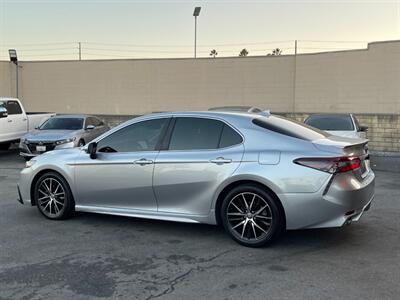 2022 Toyota Camry Hybrid SE   - Photo 9 - Norwalk, CA 90650-2241