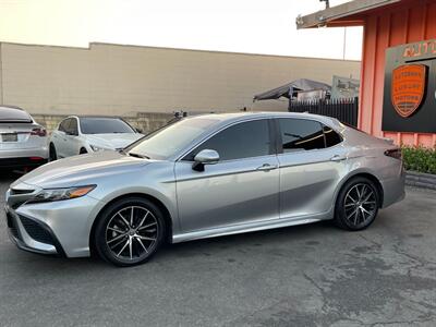 2022 Toyota Camry Hybrid SE   - Photo 7 - Norwalk, CA 90650-2241