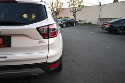 2017 Ford Escape SE   - Photo 12 - Norwalk, CA 90650-2241