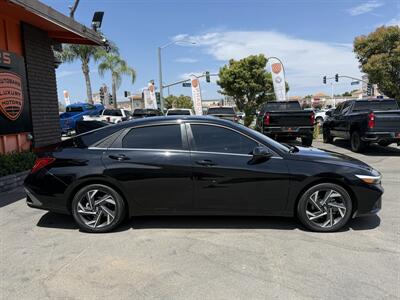 2024 Hyundai ELANTRA Hybrid Limited   - Photo 12 - Norwalk, CA 90650-2241