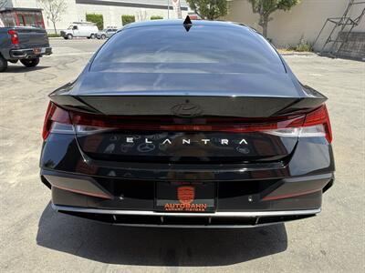 2024 Hyundai ELANTRA Hybrid Limited   - Photo 5 - Norwalk, CA 90650-2241