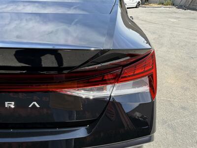 2024 Hyundai ELANTRA Hybrid Limited   - Photo 8 - Norwalk, CA 90650-2241