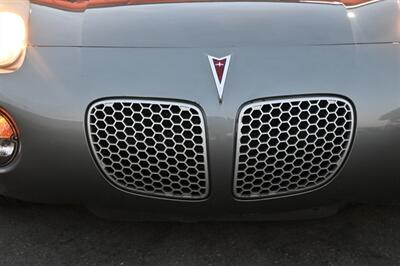 2006 Pontiac Solstice   - Photo 4 - Norwalk, CA 90650-2241