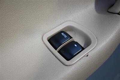 2006 Pontiac Solstice   - Photo 24 - Norwalk, CA 90650-2241