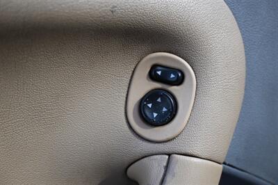 2006 Pontiac Solstice   - Photo 23 - Norwalk, CA 90650-2241