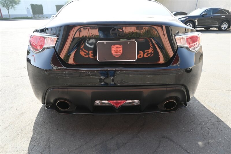 2016 Scion FR-S photo 9