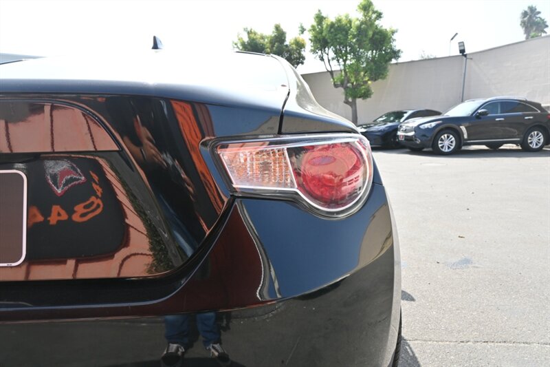 2016 Scion FR-S photo 10
