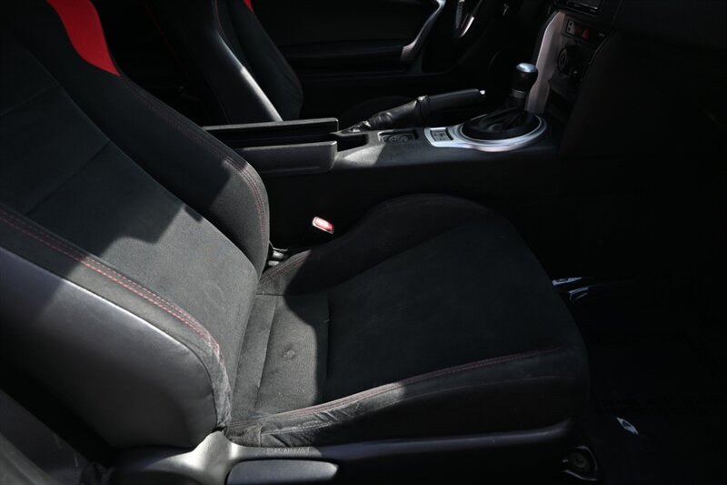 2016 Scion FR-S photo 37