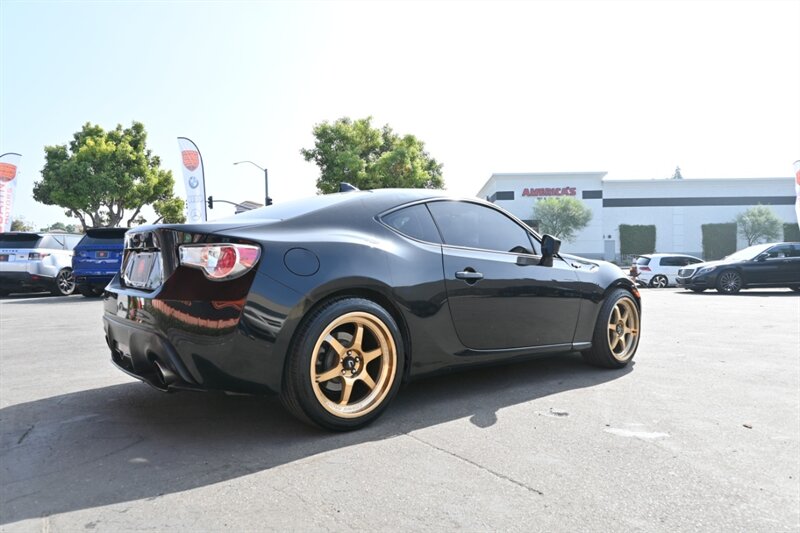2016 Scion FR-S photo 11