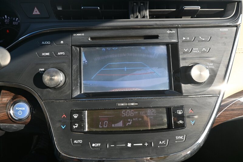 2015 Toyota Avalon Hybrid XLE Touring photo 29