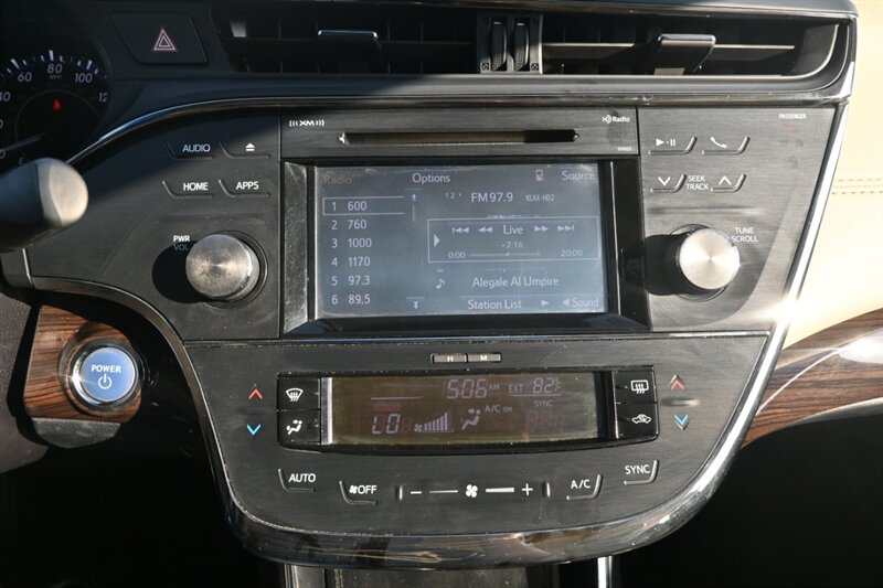 2015 Toyota Avalon Hybrid XLE Touring photo 28