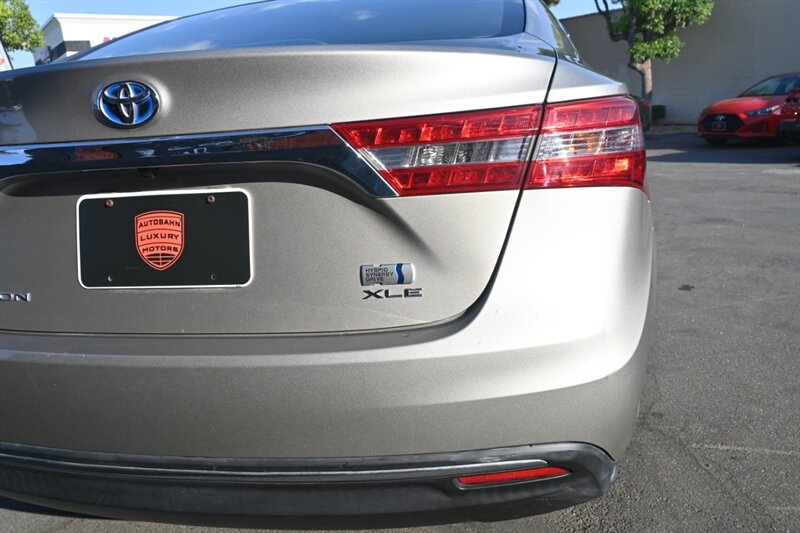2015 Toyota Avalon Hybrid XLE Touring photo 7