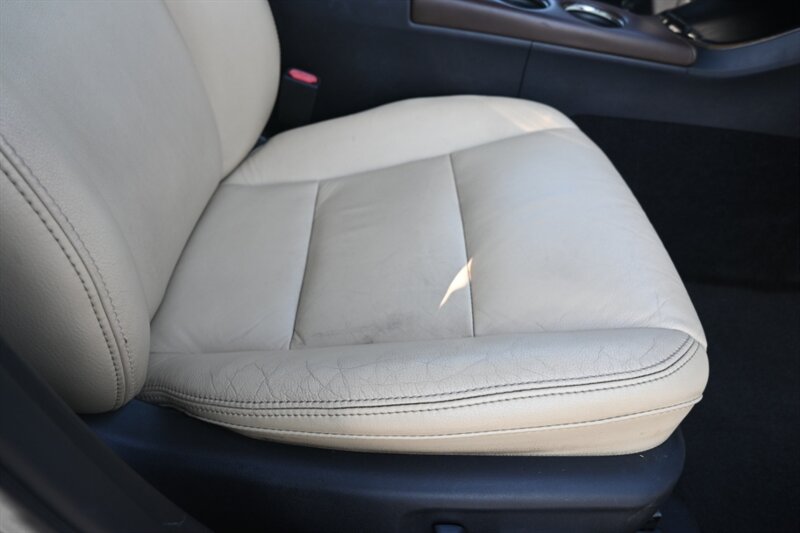 2015 Toyota Avalon Hybrid XLE Touring photo 52