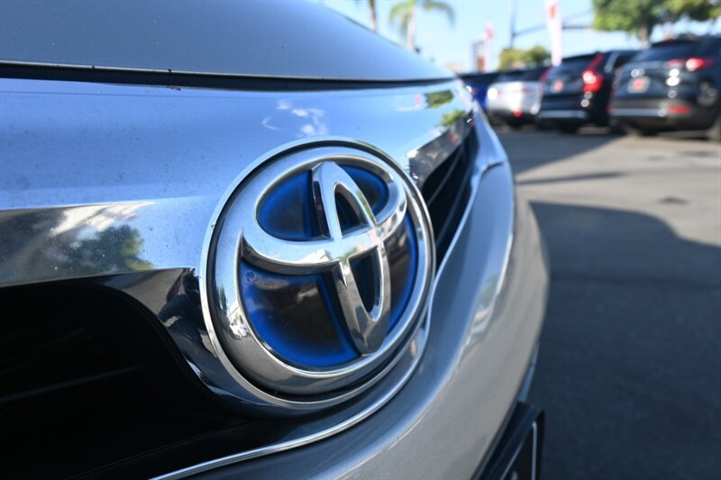 2015 Toyota Avalon Hybrid XLE Touring photo 54