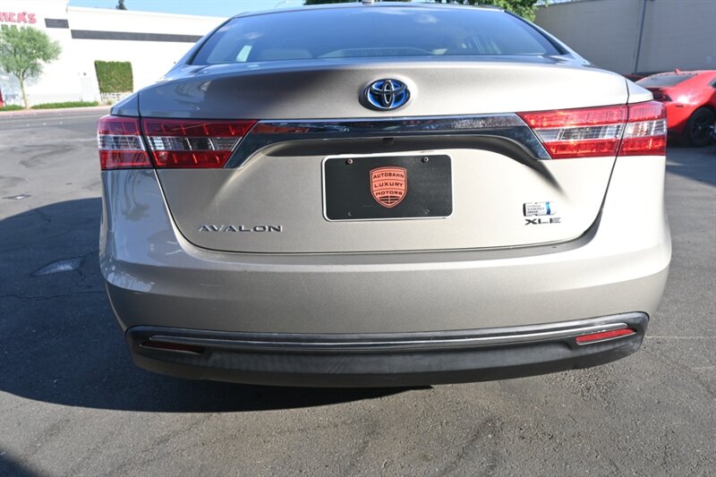 2015 Toyota Avalon Hybrid XLE Touring photo 6