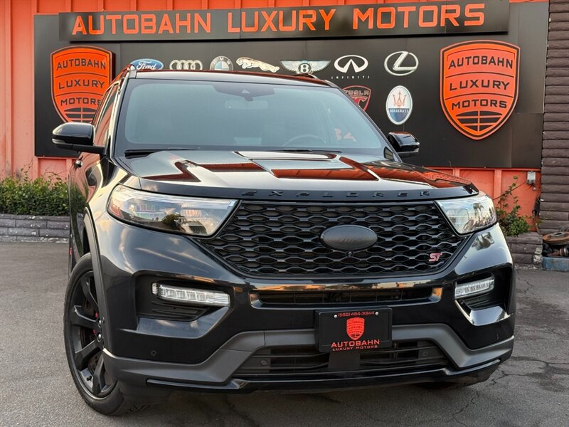 2020 Ford Explorer ST  
