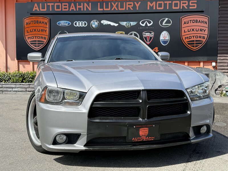 2013 Dodge Charger SE   - Photo 1 - Norwalk, CA 90650-2241