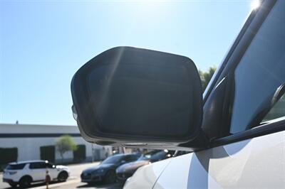 2022 Ford Explorer Hybrid Limited - Photo 16 - Norwalk, CA 90650-2241